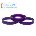 Pas de commande minimum en vrac pas cher logo personnalisé couleur violet bracelet en caoutchouc uni épais bracelet en silicone vierge à vendre